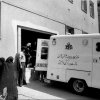 انتقال پیکر مطهر حجت الاسلام شهيد شيخ احمد کافی (ره) به داخل آمبولانس – پزشک قانونی تهران 